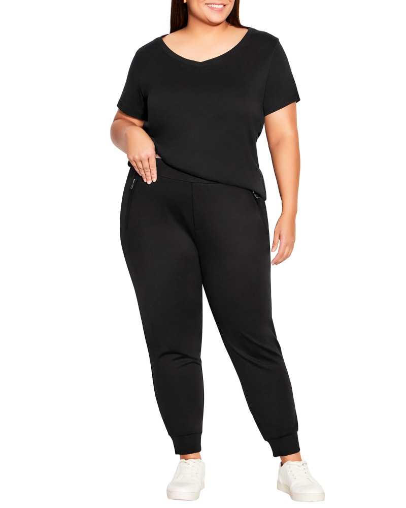 Front of a model wearing a size 16 Willow Zipped Jogger in Black by avenue. | dia_product_style_image_id:300215